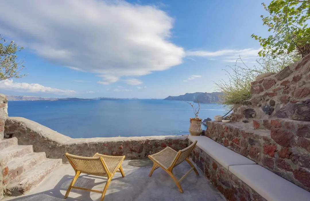 Oia Waves Cave Houses-1